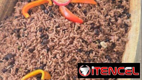 Un sabor 😋a otro nivel  cerdo al punto un sabor extraudinario  ,contactanos que esperas 😊