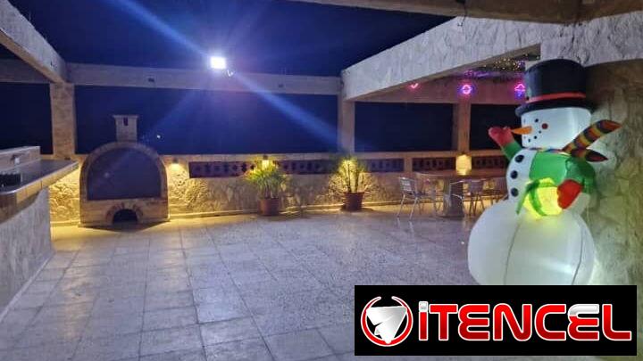 Renta con piscina, 5 habitaciones climatizadas+53 52 46 36 51 a 1  cuadra del mar , PANELES SOLARES