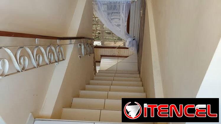 🏡*100_El palacio en SAN MIGUEL EN PAULA [ Siboney ] Se venden 3 casas juntas ‼️‼️‼️ dos abajo,puertas de calle,una al l