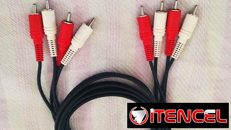 Cable de Audio y Video (1.5 mt) 4 RCA por cada punta, cable resistente, marca JVC.