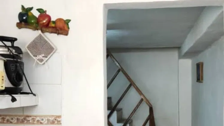 Se Vende Apartamento en el Vedado. 25 y G. No se va la corriente.