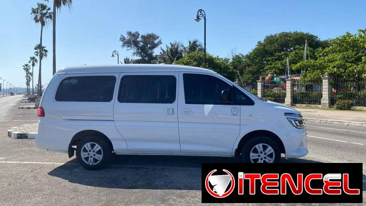 Viaja con Rutas Albas. Microbus. Van. Taxi. Transporte en grupo