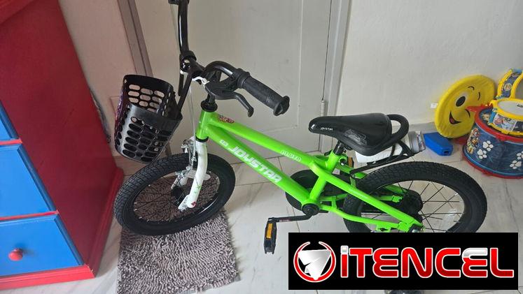 Bicicleta nueva para niño