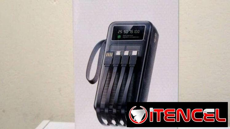 Cargador portátil de 35000 mAh con panel solar. Puede cargar varios celulares a la vez. Mensajería opcional