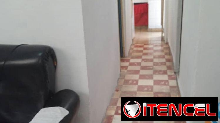 Venta apartamento de 1 cuart y medio Playa 10mil 53582376