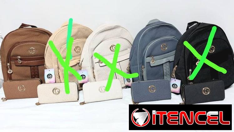 Set de mochila y monedero