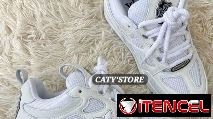 Se venden zapatos