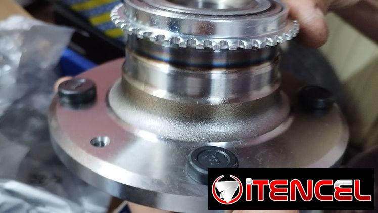 Cubos de Rueda Genuinos / Rodamientos incluidos/ Mitsubishi