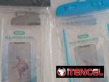Salvavidas $6 usd. Espejuelos de playa $2000. Funda para movil $900