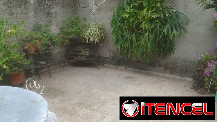 Oferta!!! Casa independiente en Santos Suárez con carporshe para un auto y espacio para otro y 5 cuartos!!!