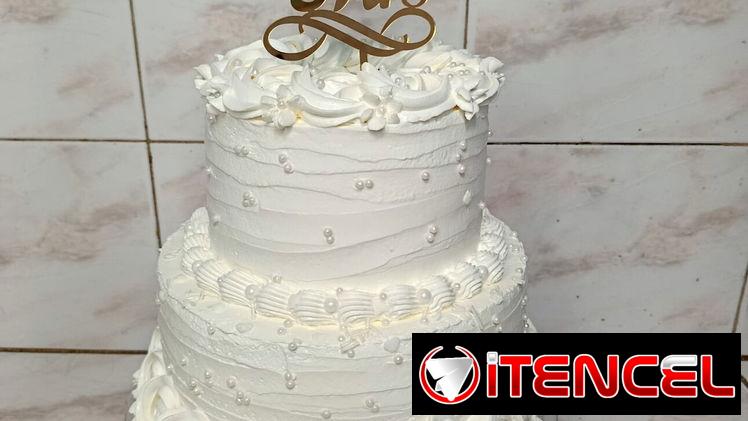 56145826En Sueños de Azúcar transformamos cada ocasión en un momento especial con pasteles y postres personalizados 🎂🍰