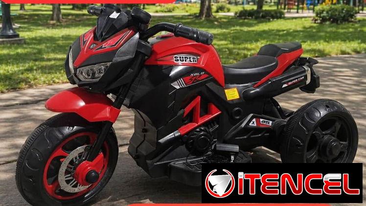 Motos eléctricas deportivas roja y blanca nuevas para niños de 1 hasta 3 años que pesen hasta 30kg o 66lbs