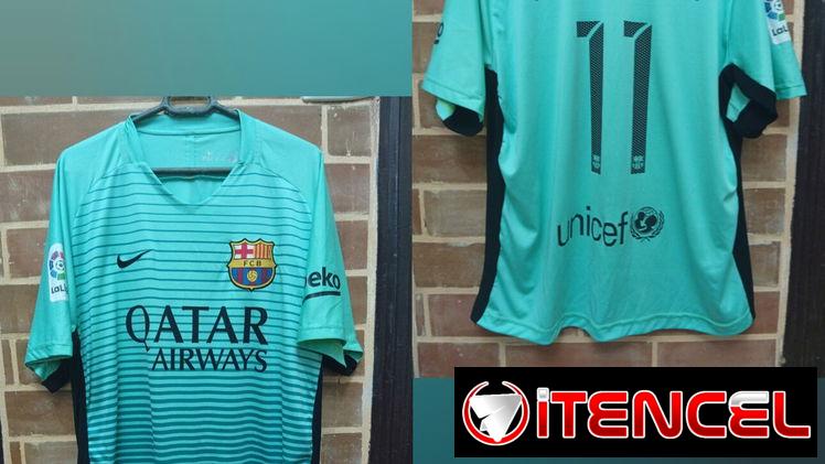 Pullovers de fútbol nuevos y de uso