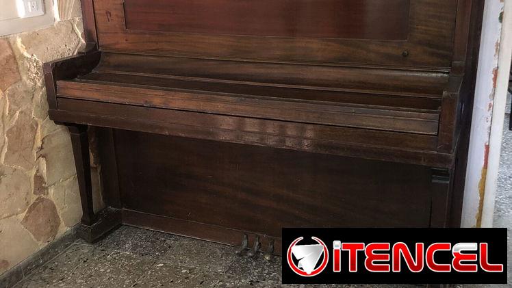 Piano vertical en venta