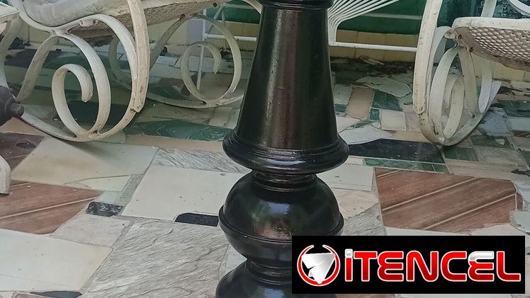 Pieza de ajedrez de madera