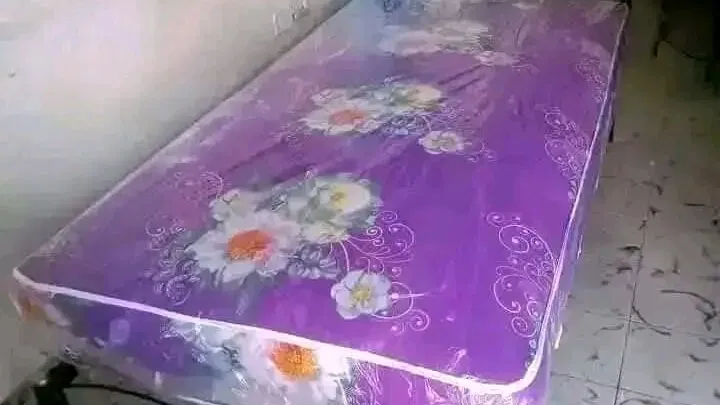 Cama personal con colchon