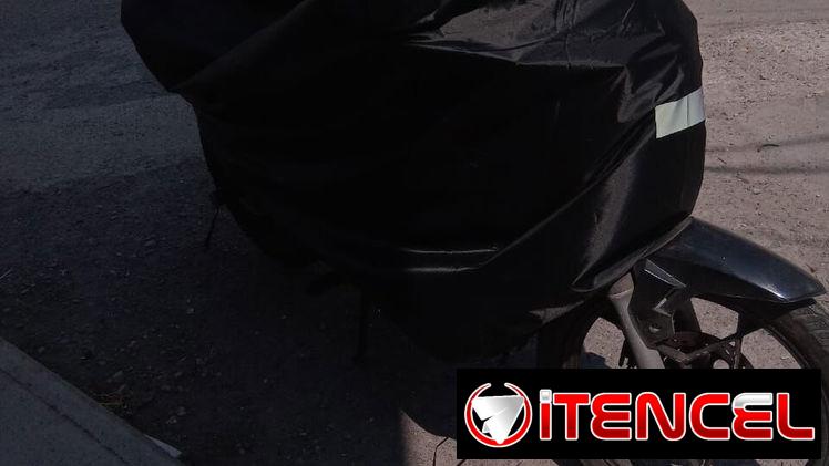 🏍️ CAPA 🏍️ PARA MOTO MATERIAL IMPERMEABLE. SERVICIO DE MENSAJERÍA CON FACTURA Y GARANTÍA. TLF 54833699