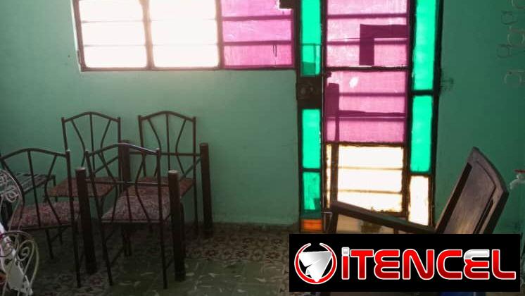 *95🏡Se vende Casa de puerta de calle y placa libre en Regla]*  💧*El agua entra un día si y otro no*  ℹ️*Consta de dos