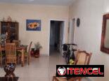 Casa independiente en Playa con garaje 4 cuartos 2 baños todo en  óptimo estado