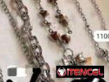 Cadenas y collares con su adorno