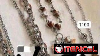 Cadenas y collares con su adorno