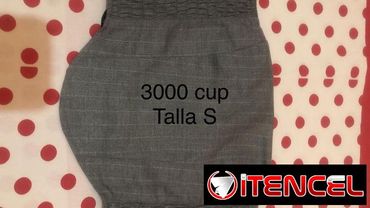 Shor  de mezclilla talla   XXS . Estraple talla S . Marca  Forever 21.