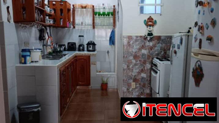 Se vende apto capit Garaje 3/4 120m2 vedado 26y27