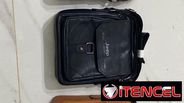 bolsos de hombres en 20 USD solo esos colores