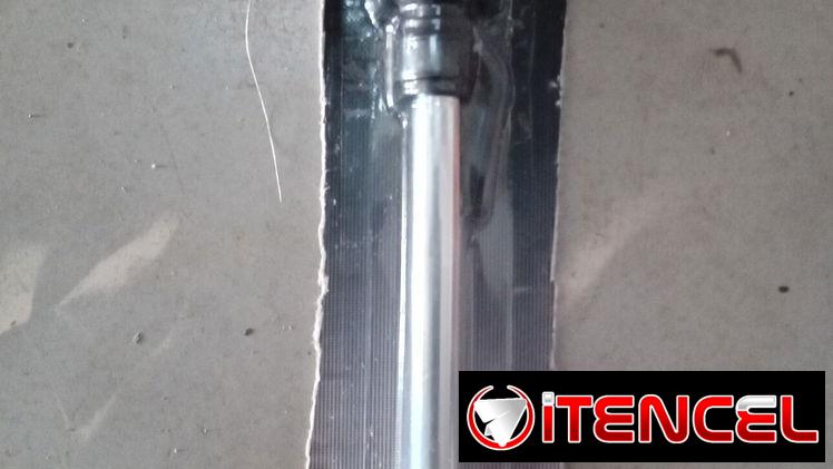 Medidor de presión de aire para neumáticos de moto.