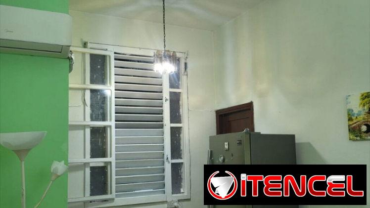 APARTAMENTO CENTRICO,totalnente enrejado y RENOVADO,TODO NUEVO y BUENO DENTRO, garaje colectivo,en EUROS me ajusto
