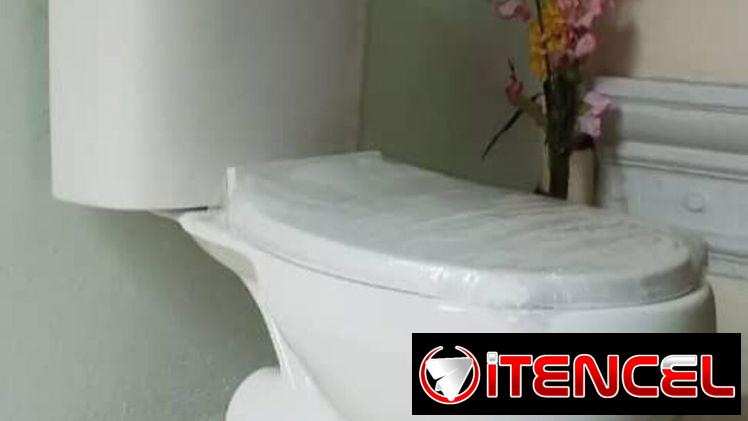 Taza de baño descarga a la pared