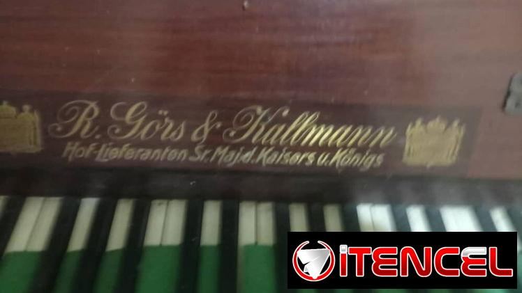 Se vende piano alemán