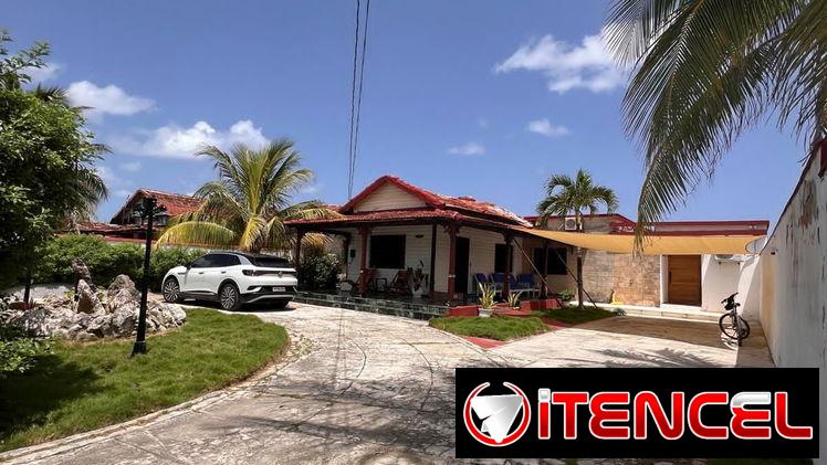 Casa de renta ubicada en Santa Fé Playa zona alta cero inundaciones