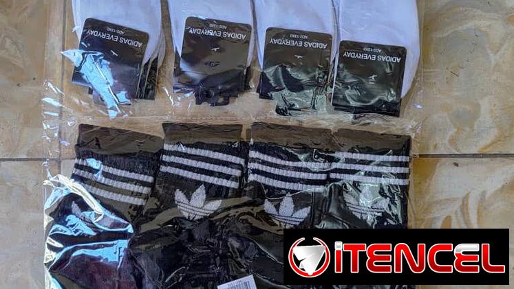 Medias Adidas negras en 650$