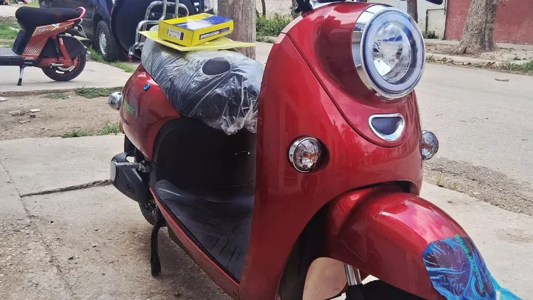 Beleza de Moto modelo vespa rali 0 km batería yoazaki 2026 nueva 0 km