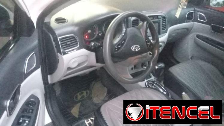 Hyundai accent 2009