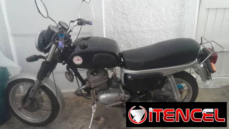 Vendo moto d Gasolina en 1100 USD (Ganga).