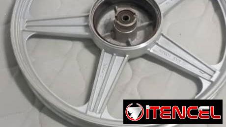 Goma y llantas moto (se vende el par)