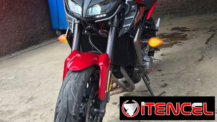 VENDOO  YAMAHA MT09 LIMITED
