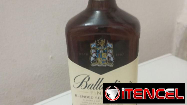 Whisky ballantines de 70 cc