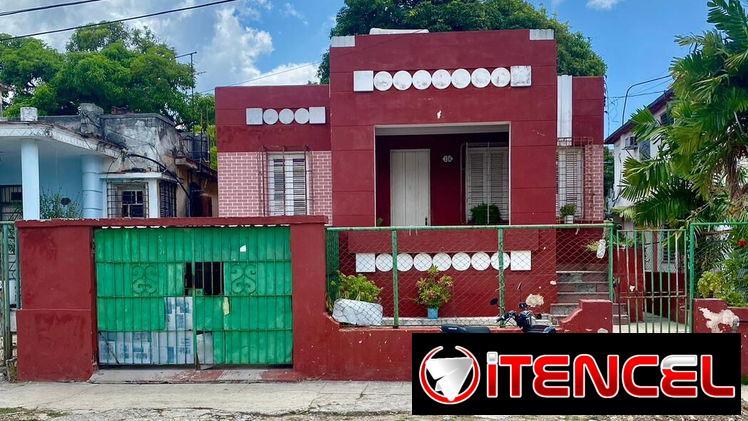 Se vende casa independiente en Santos Suárez