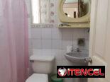 Casa Independiente en el vedado de dos plantas  de 3/4 y 2 baños.
