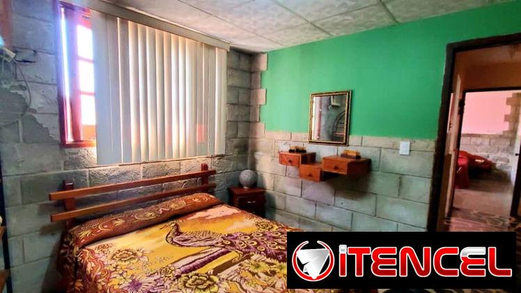 Cod.Z Renta por noches en Santa Fe. Incluye piscina privada . Casa de 3 cuartos