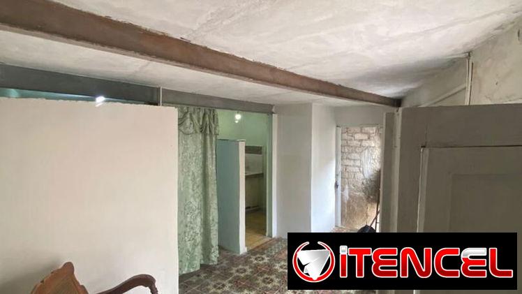 🏠 Casa en venta en Centro Habana por 4000 usd. Está ubicada cerca de Paseo del Prado