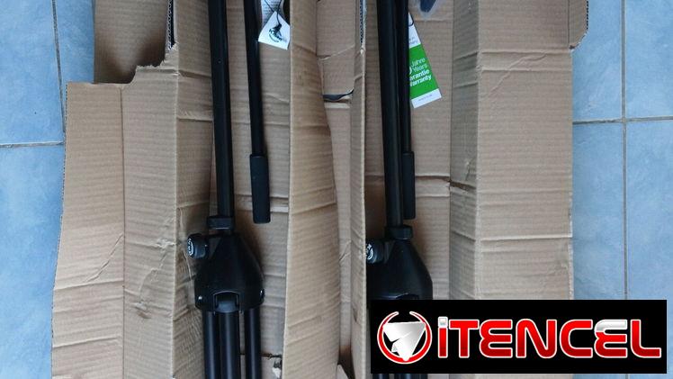 Pie de micrófono nuevo en caja llamar al 52410222