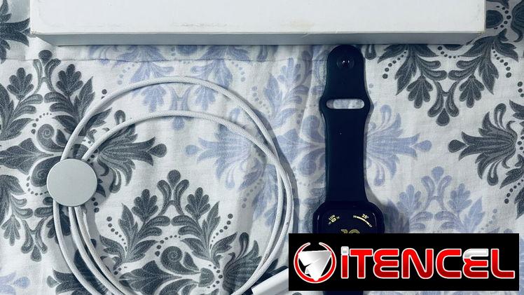 Vendo mi Apple Watch Series 9 de 45mm con 95% de batería + cover protector. No tiene ningún arañazo. Se vende sin el tra