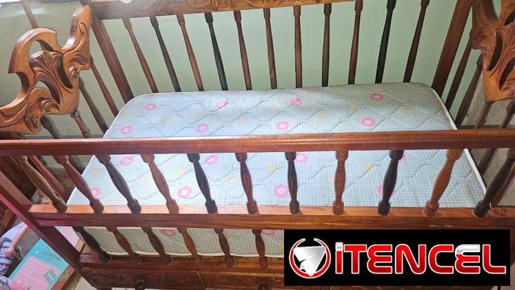 Se vende cuna con colchon en perfecto estado