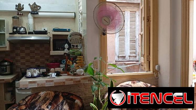 *88-🏡Se vende Casa en un 2do piso en la Habana Vieja [ Casco Histórico ]* 🌍*El edif entero es de renta para extranjero