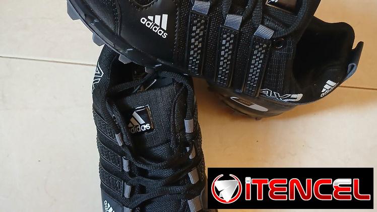 Tenis Adidas