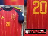 Pullovers de fútbol nuevos y de uso